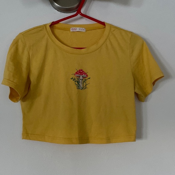 Mushroom cropped tshirt - Picture 1 of 3